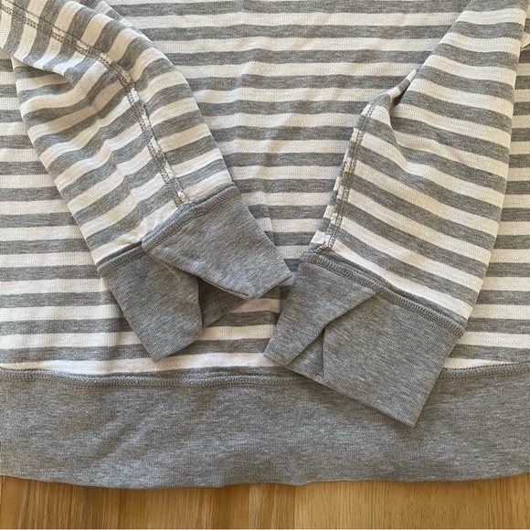 Lululemon Reversible Long Sleeve Top - Picture 12 of 12